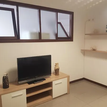 And Mountain Paradise アパート